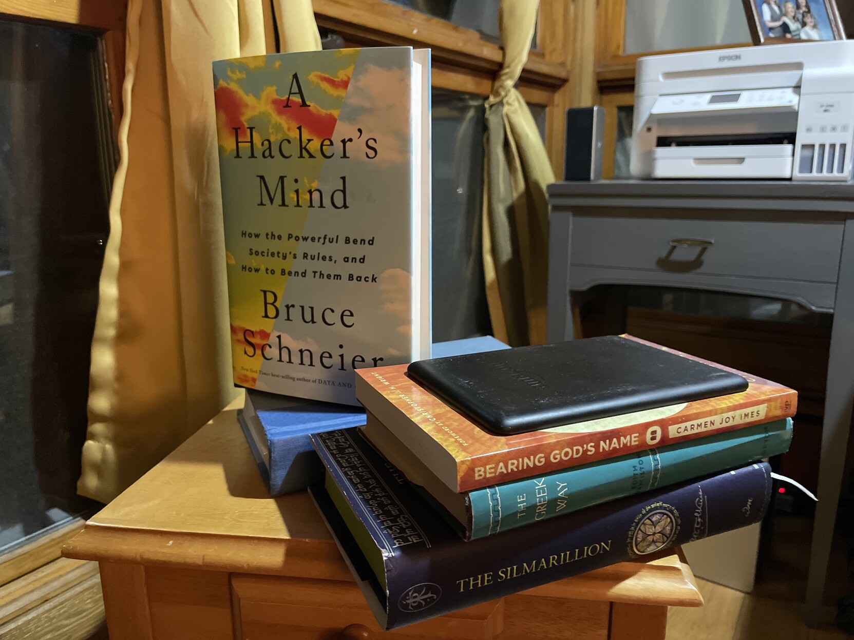 A Hacker's Mind, Bruce Schneier