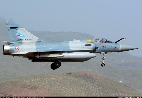 Francia entregará a Ucrania 5 aviones de combate Mirage 2000-5 y proporcionará entrenamiento a pilotos ucranianos.